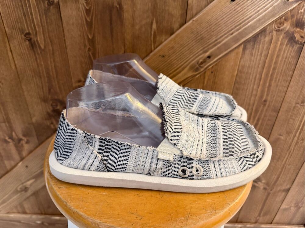 Sanuk Women's Size 9 EU 40 Black White Woven Aztec Slip On Loafers Casual Shoes